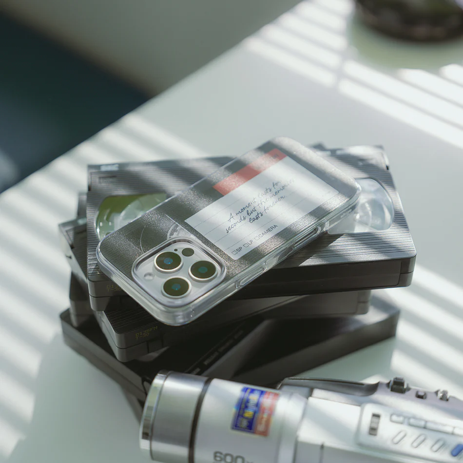 Betacam Monthly elago MagSafe Hybrid Clear Case - Image 2