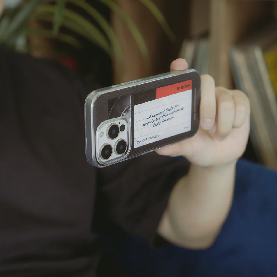 Betacam Monthly elago MagSafe Hybrid Clear Case - Image 3